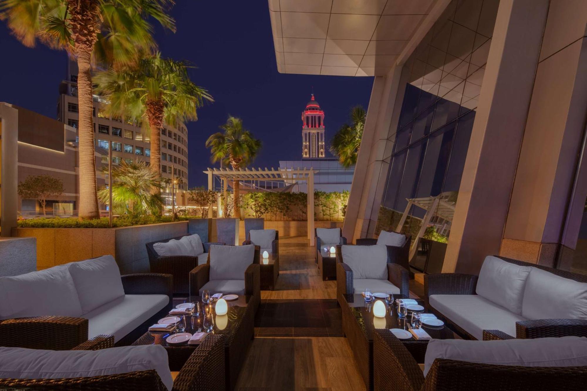 ホテル ハイアット リージェンシー リヤド オラヤ リヤード エクステリア 写真 The Terrace at the St. Regis