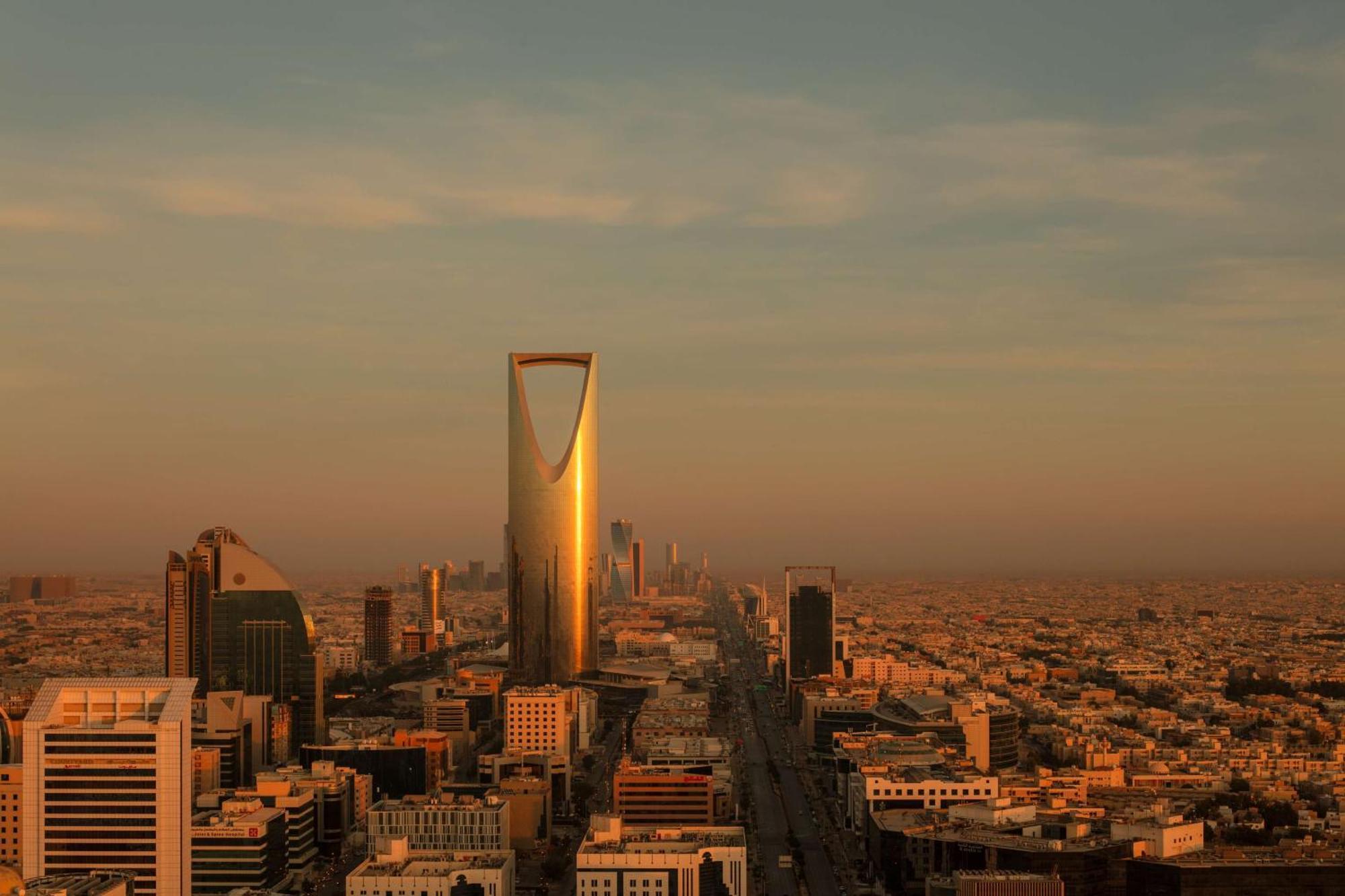 ホテル ハイアット リージェンシー リヤド オラヤ リヤード エクステリア 写真 Riyadh skyline